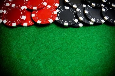 Texas Poker table interface on oddigo platform showing cards, pot, and player positions